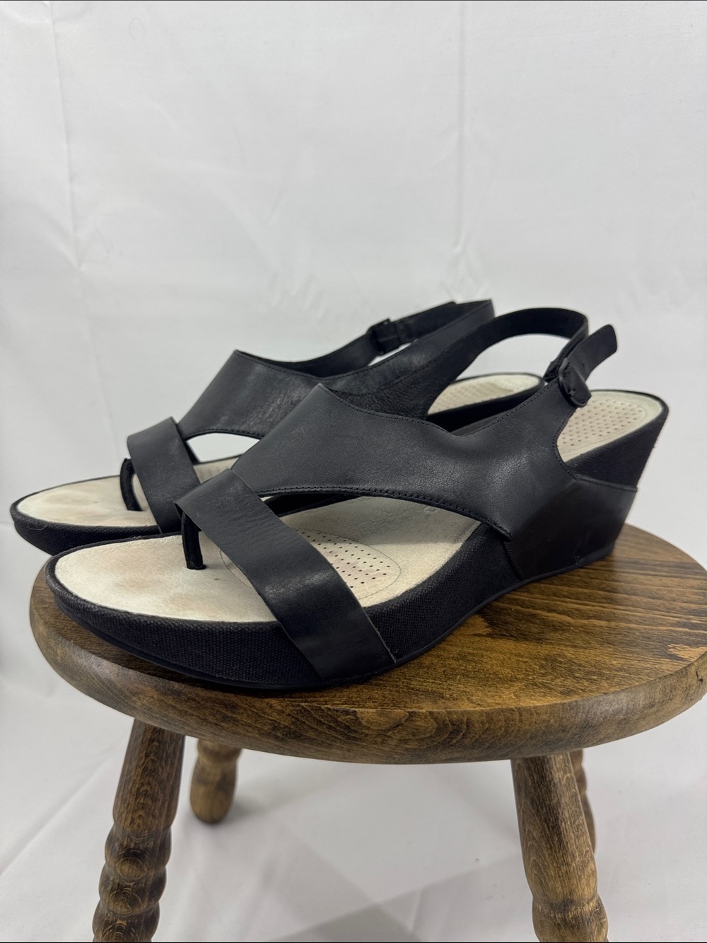 Tsubo Womens Olisa Infinity Black Leather Strappy Wedge Thong Sandals, sz 11